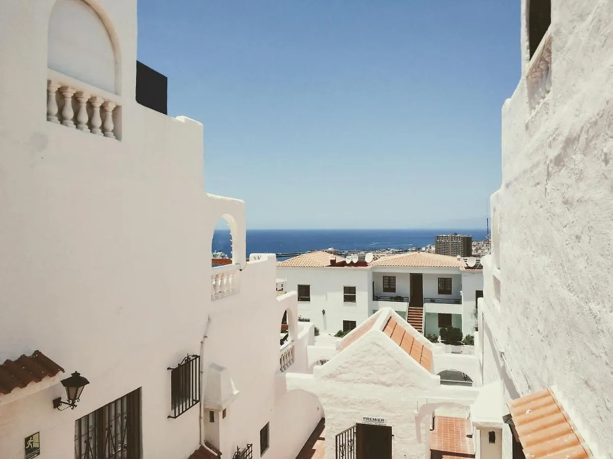 Apartment Port Royal Apartments, Heated Pool, Speed Wifi, Terrace Arona