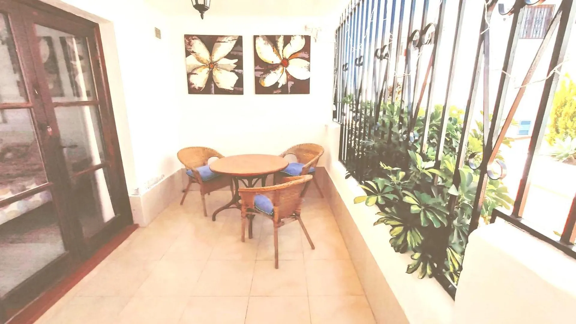 Port Royal Apartments, Heated Pool, Speed Wifi, Terrace Arona  0*, Arona (Tenerife)